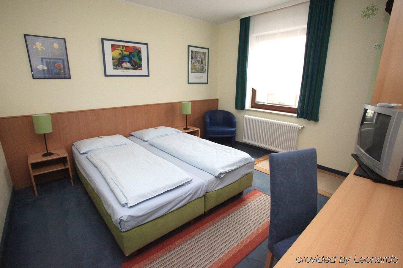 City Hotel Fellbach 24H Check-In Exterior foto