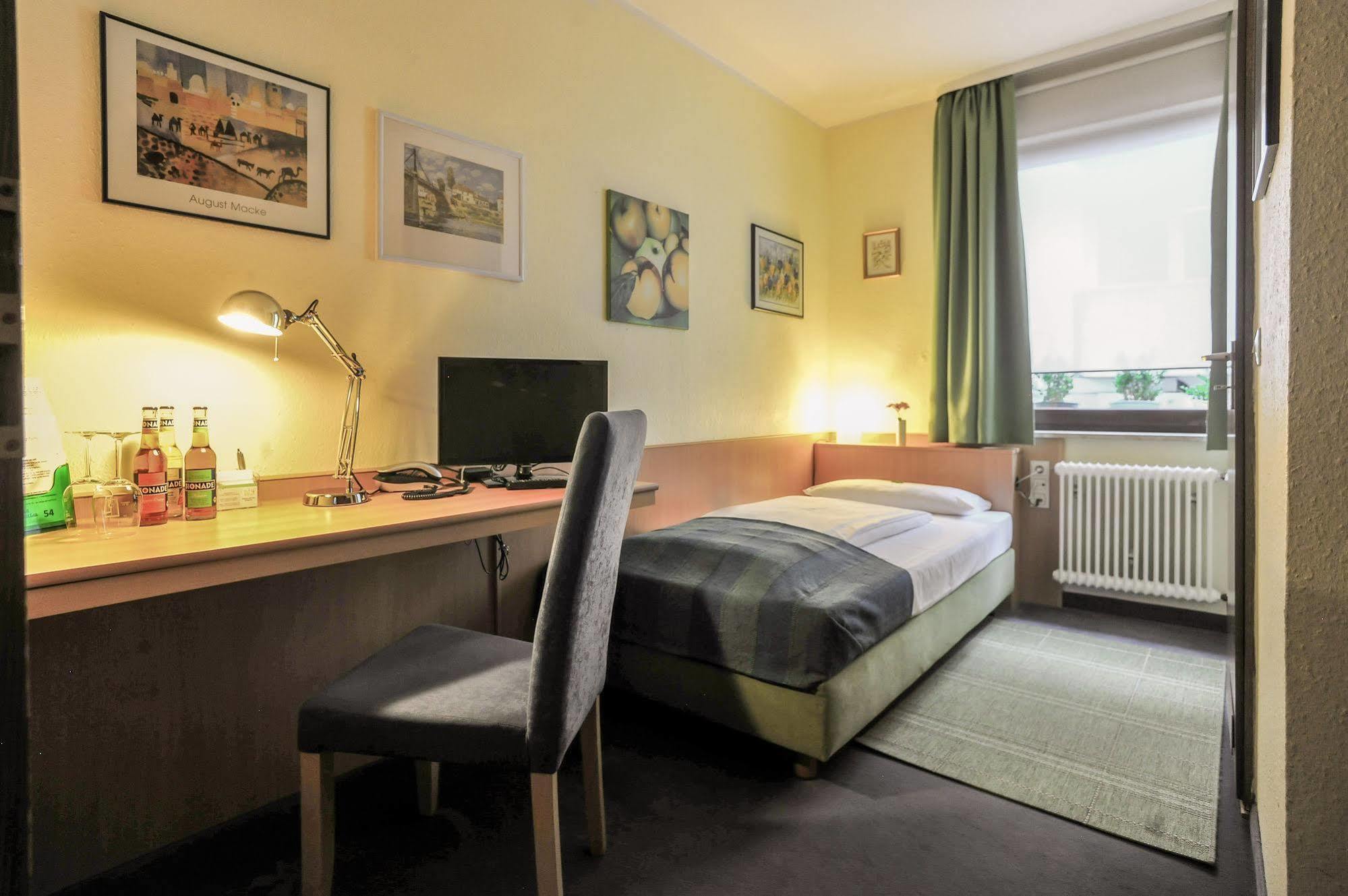 City Hotel Fellbach 24H Check-In Exterior foto